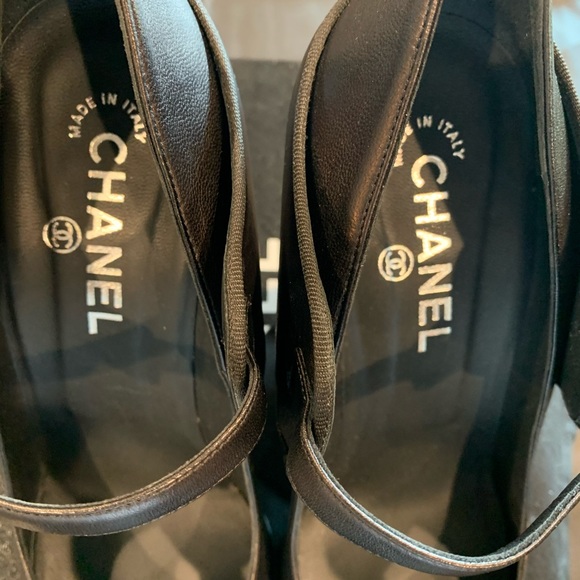 CHANEL Mary Jane Vintage Patent Toe Block Heel - Picture 7 of 11